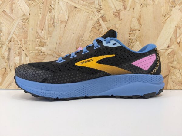 Women's Brooks Divide 3 in Black / Blue / Yellow - inside